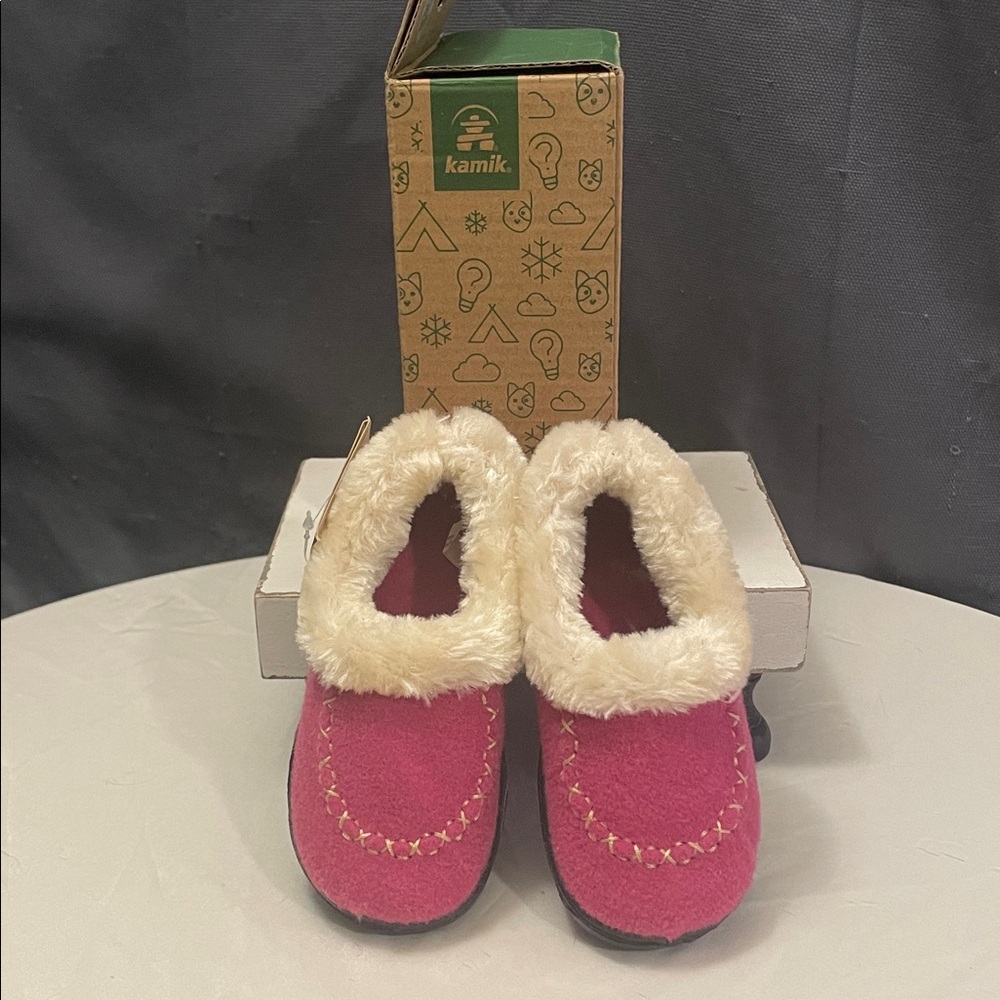 Kamik Fuchsia Slippers with Cream Fleece